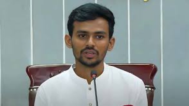 ৭০০ শিক্ষার্থী চার ঘন্টা করে ট্রাফিকের দায়িত্বে থাকবে : উপদেষ্টা আসিফ